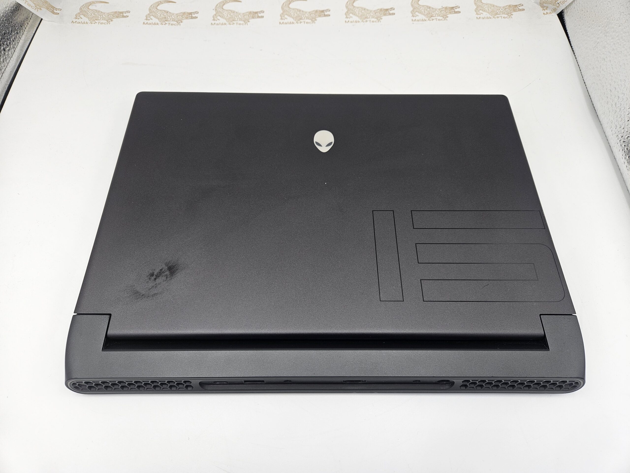 Alienware m15 R7 - Image 3