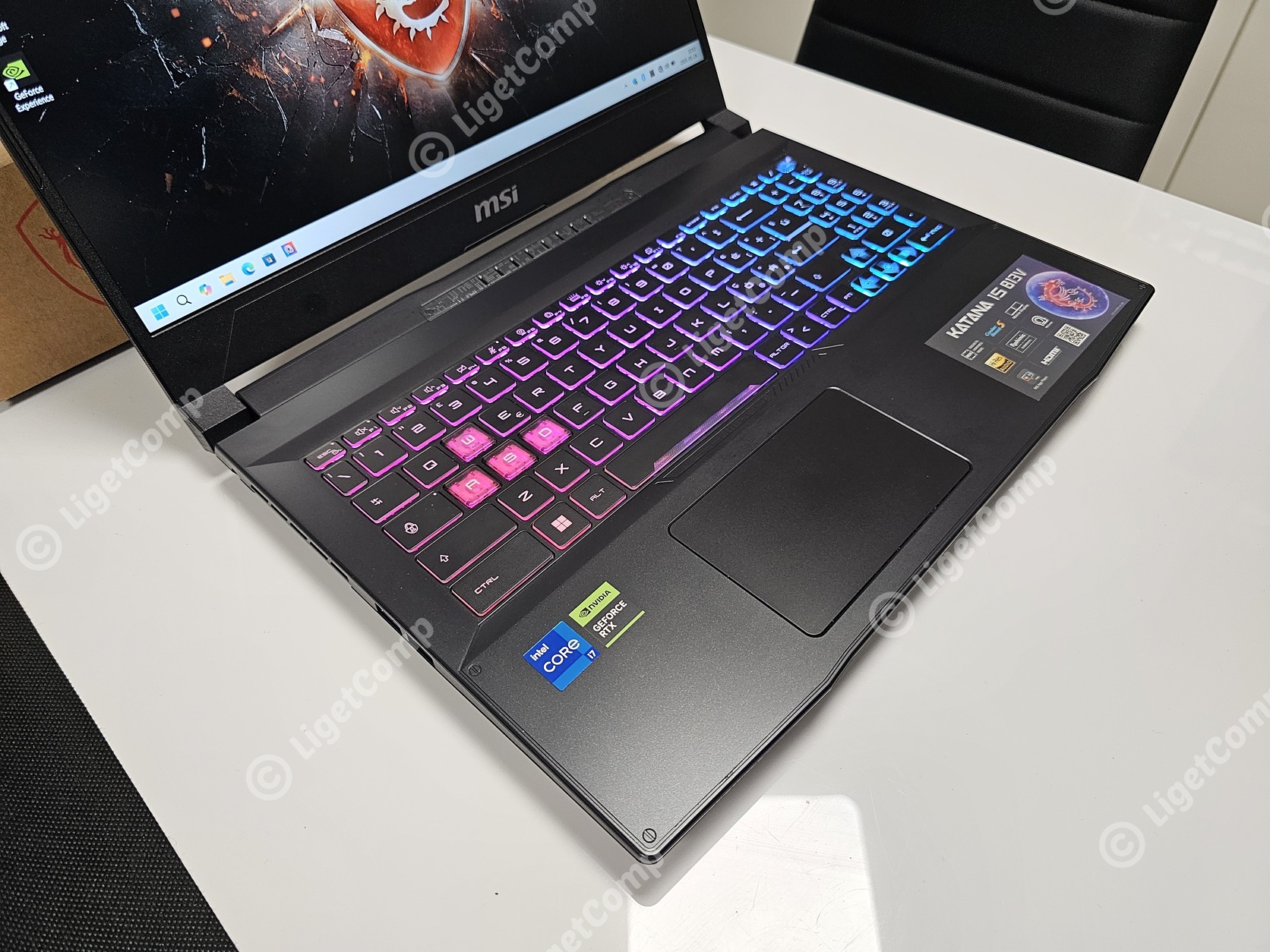 MSI Katana Gamer 15 FHD IPS 144Hz i7-13620H 10mag 16GB 1TB SSD Nvidia RTX 4070 8GB Win11 Garancia