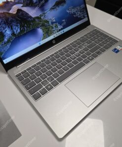 Új HP 15-FD0003SF FHD LED i5-1334U 4.6Ghz 10mag 16GB RAM 512GB SSD Intel Iris XE Win11 Garancia