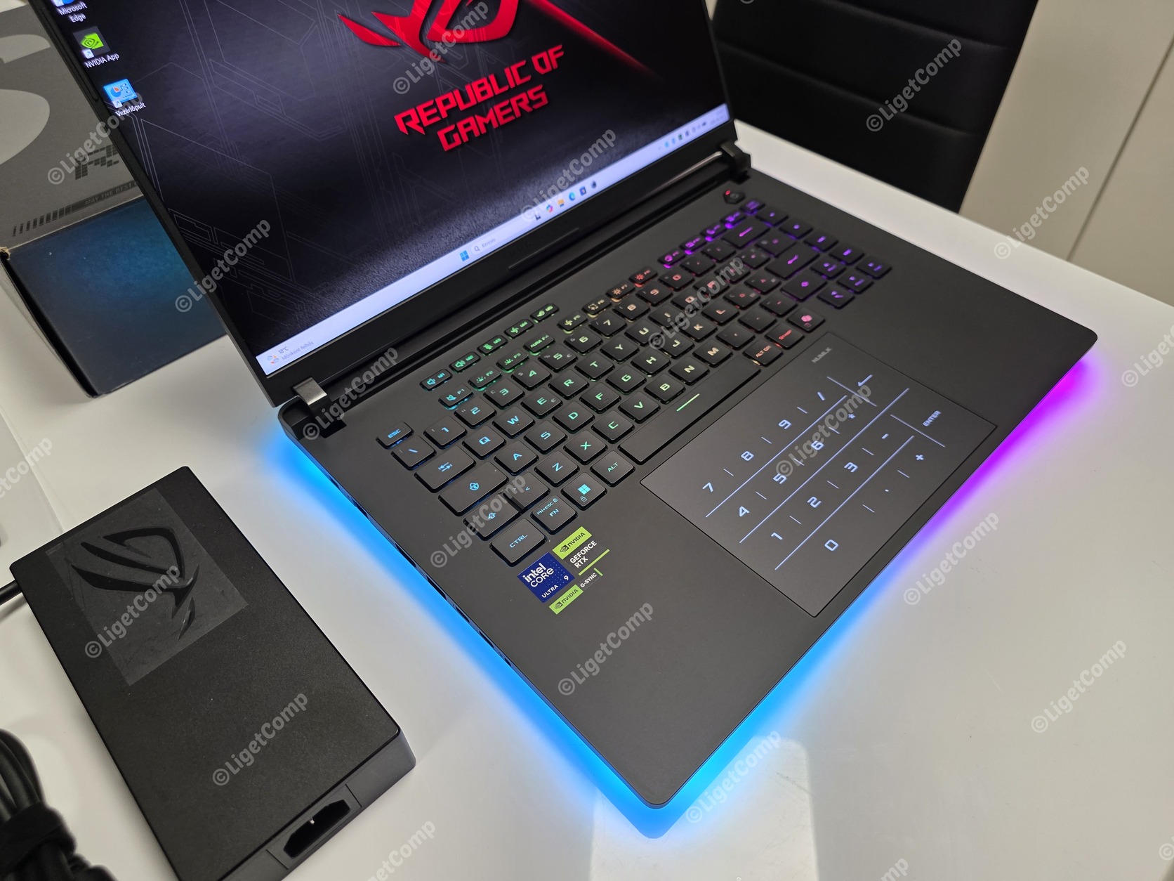 Új Asus ROG 16 WQXGA MiniLED 240Hz G-Sync Ultra9 275HX 32GB 2TB Nvidia RTX 5090 24GB 175W Garancia