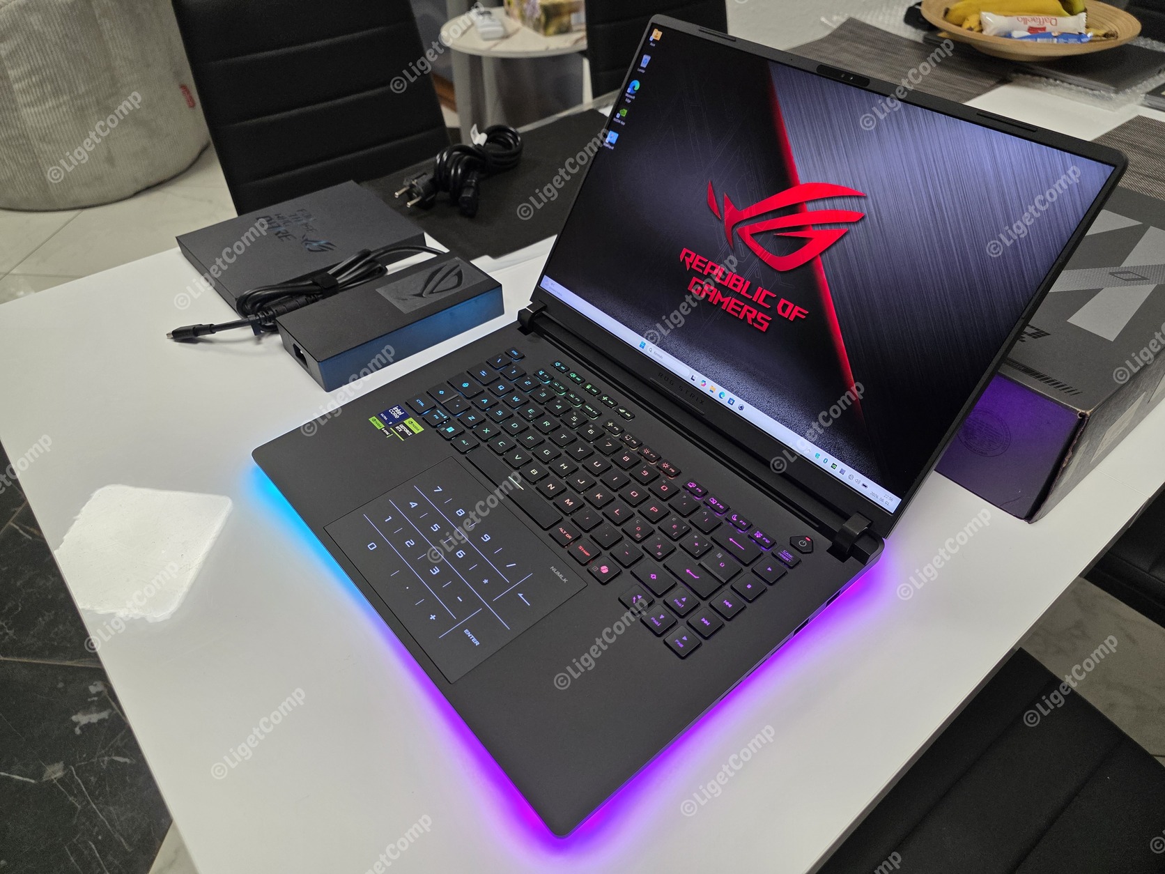 Új Asus ROG 16 WQXGA MiniLED 240Hz G-Sync Ultra9 275HX 32GB 2TB Nvidia RTX 5090 24GB 175W Garancia - Image 3
