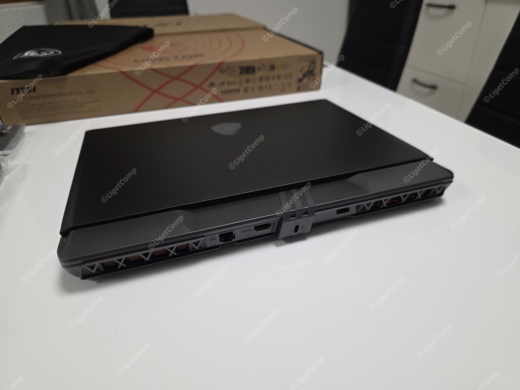 Új MSI 16 Vector QHD+ 240Hz Ultra9 275HX 24mag 32GB 1TB SSD Nvidia RTX 5080 16GB 175W Win11 Garancia - Image 8