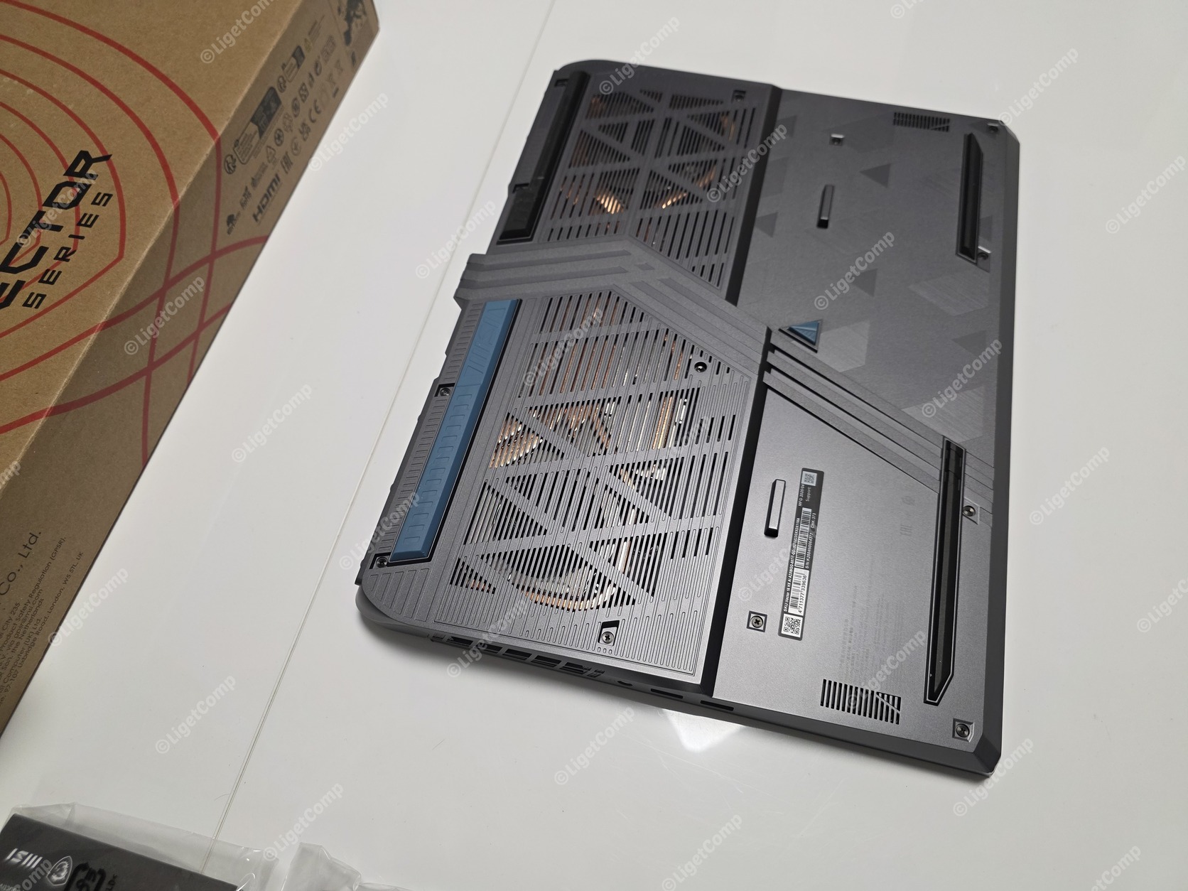 Új MSI 16 Vector QHD+ 240Hz Ultra9 275HX 24mag 32GB 1TB SSD Nvidia RTX 5080 16GB 175W Win11 Garancia - Image 9